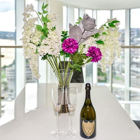 Just Stay Wales - Meridian Quay Penthouses Swansea Zewnętrze zdjęcie
