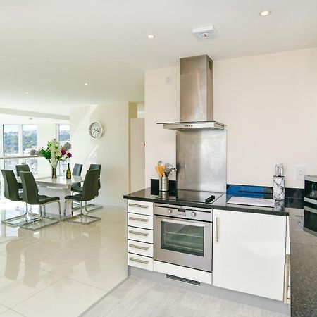 Just Stay Wales - Meridian Quay Penthouses Swansea Zewnętrze zdjęcie