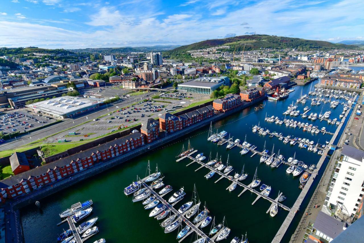 Just Stay Wales - Meridian Quay Penthouses Swansea Zewnętrze zdjęcie