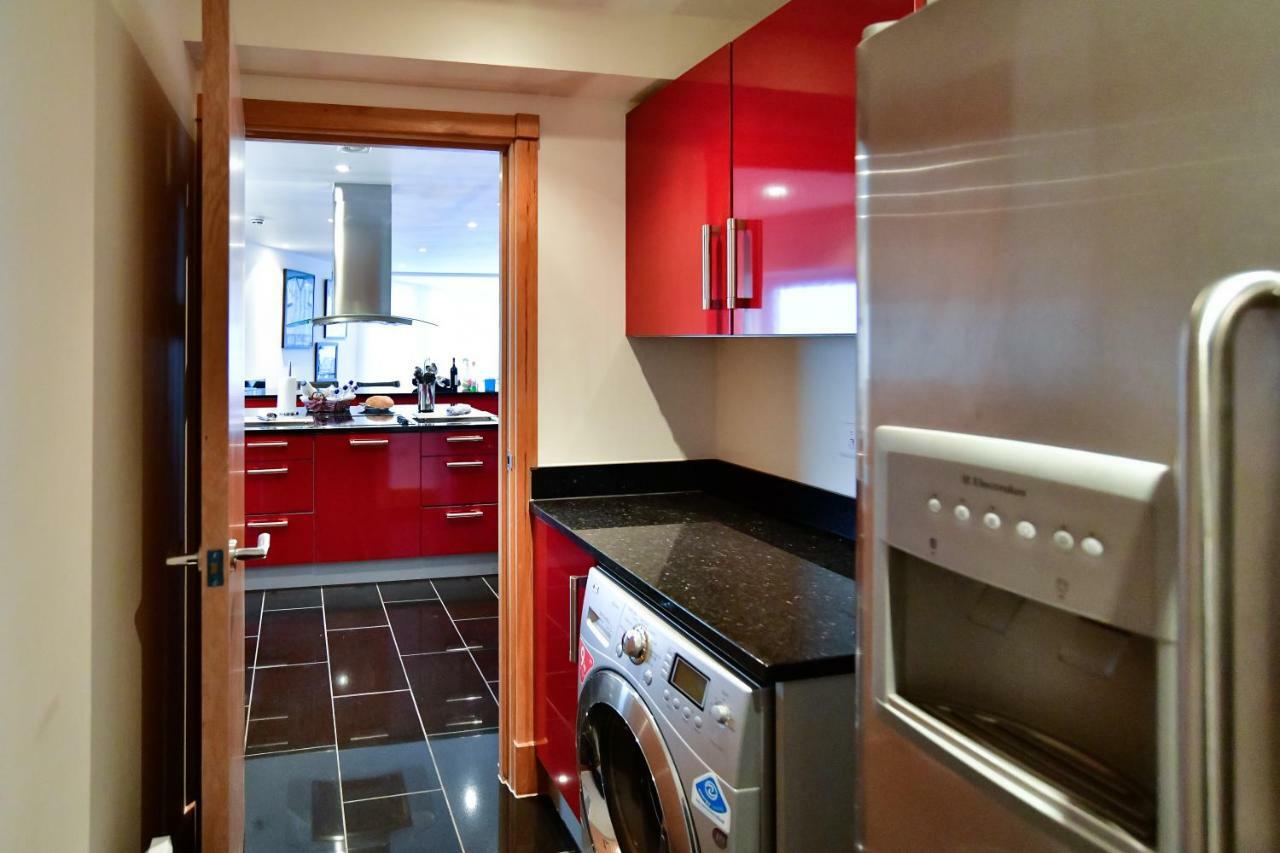 Just Stay Wales - Meridian Quay Penthouses Swansea Zewnętrze zdjęcie