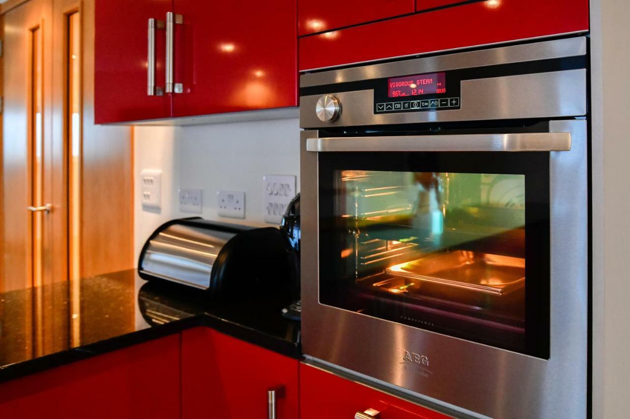Just Stay Wales - Meridian Quay Penthouses Swansea Zewnętrze zdjęcie